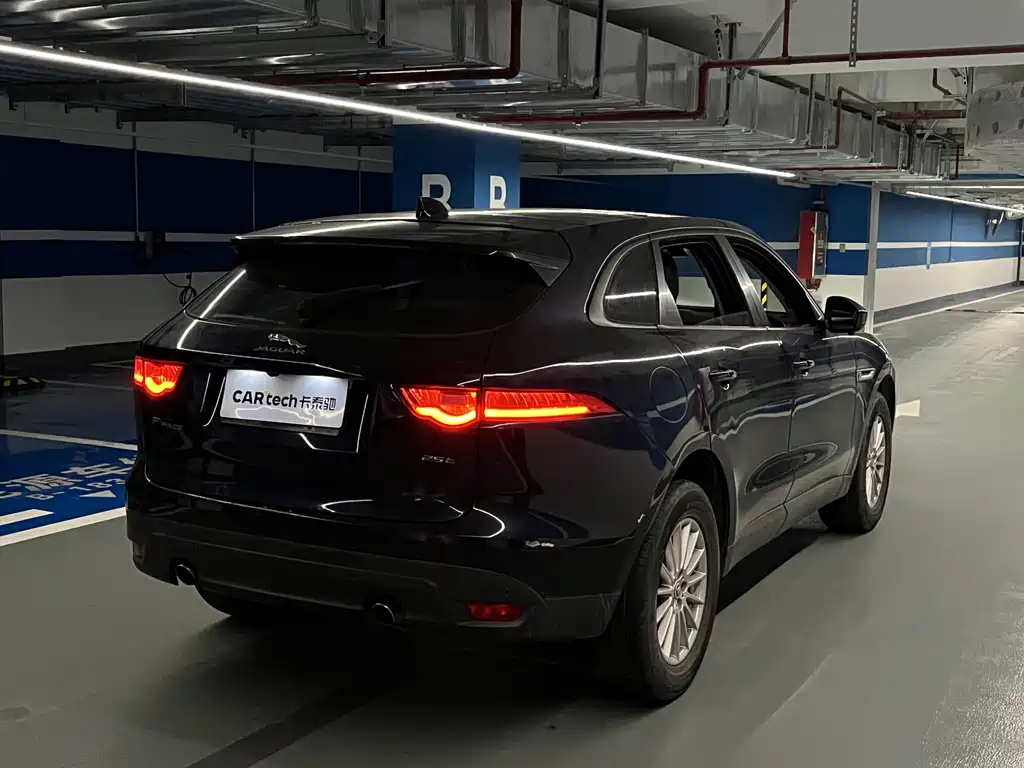 Jaguar F-PACE — миниатюра 16