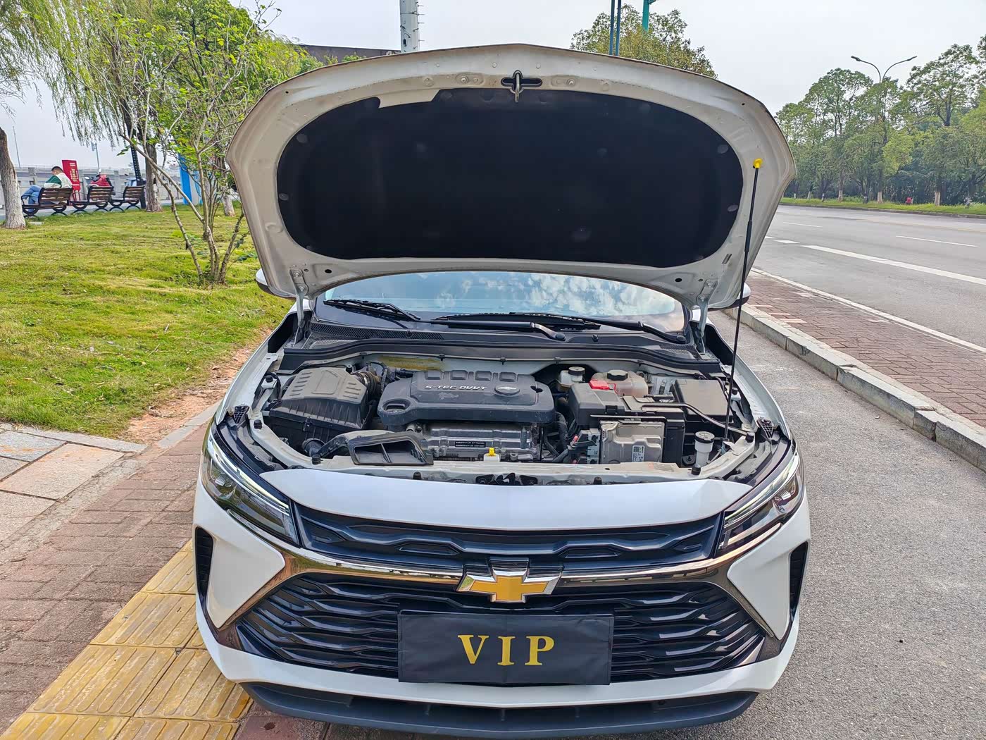 Chevrolet Monza 1.5 л 2024 г. Белый, пробег 27000 км