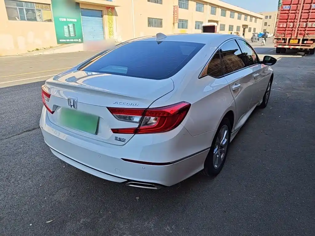 Honda Accord — миниатюра 7