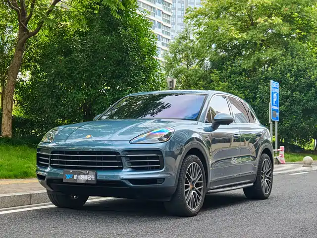 PORSCHE CAYENNE 2019