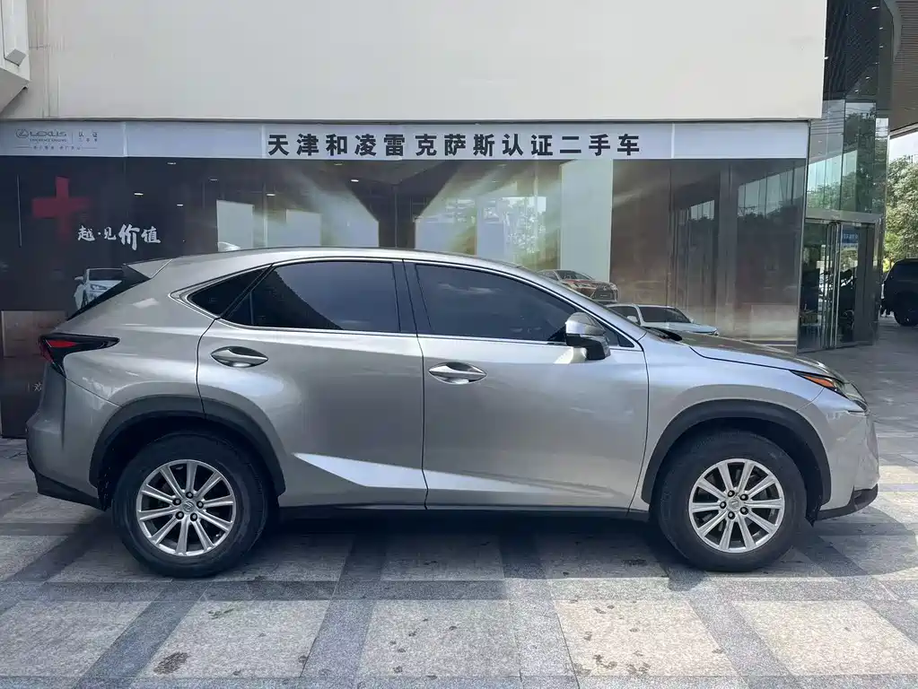 Lexus NX 2016 200
