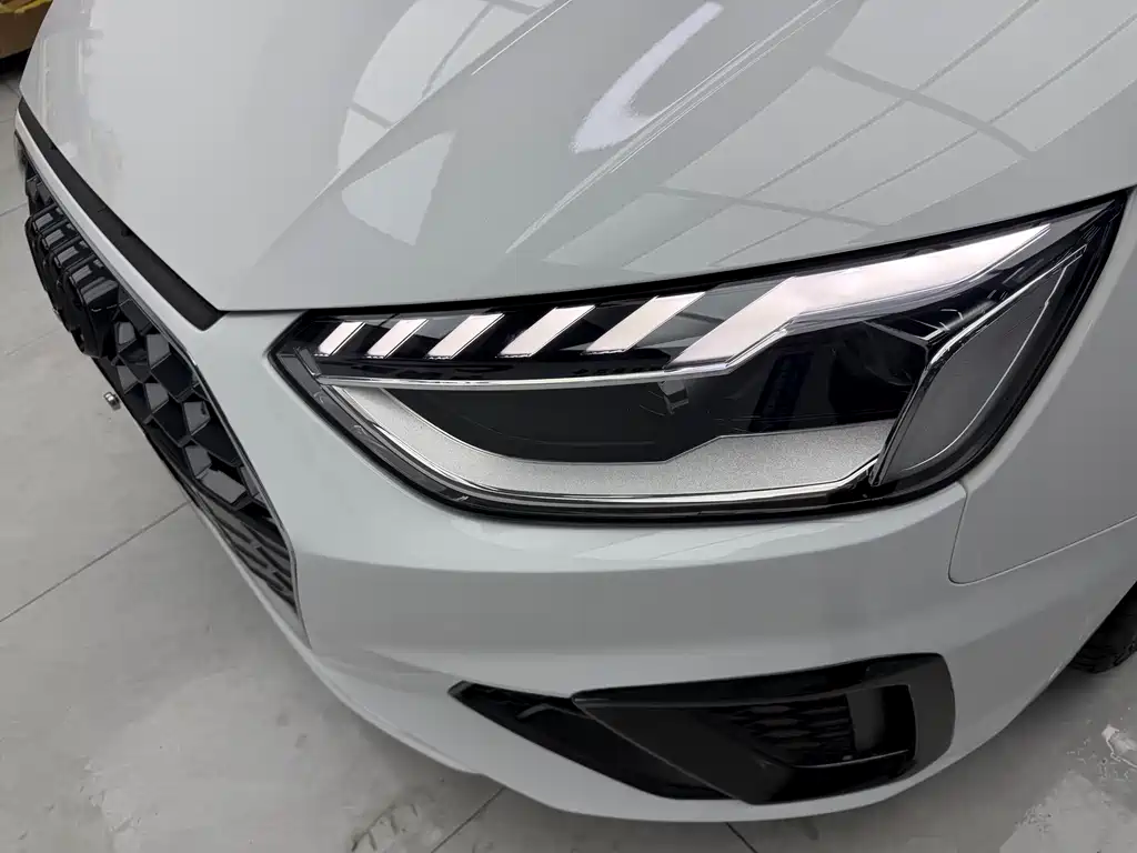 Audi A4L — миниатюра 7