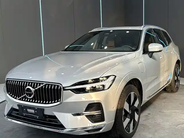 Volvo XC — фото 1