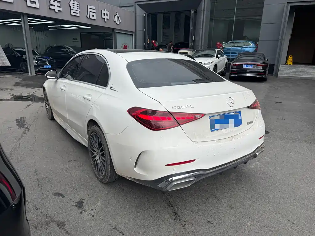 Mercedes-Benz C-Class — миниатюра 7