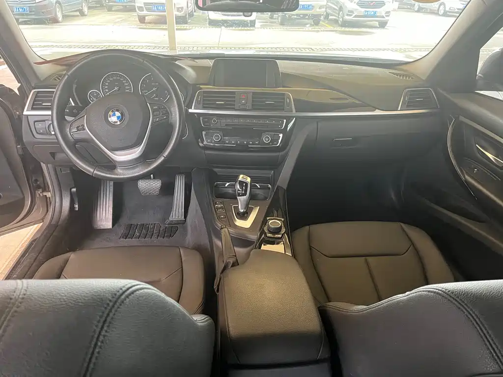 BMW 3 Series — миниатюра 9