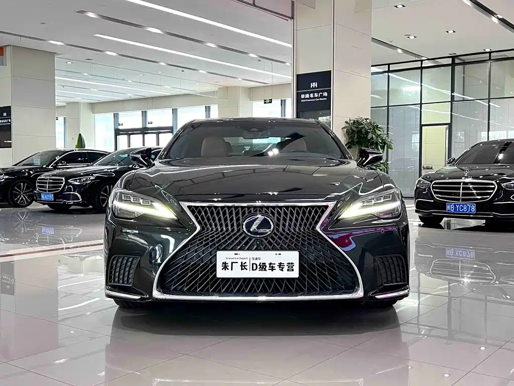 Lexus LS — миниатюра 2