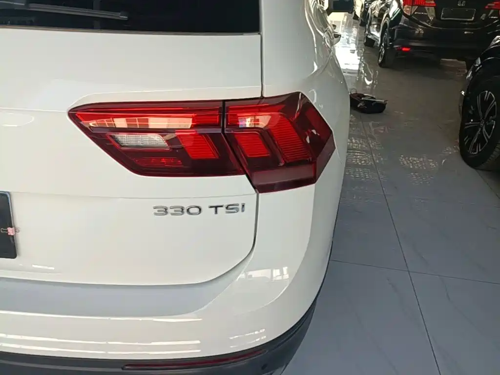Volkswagen Tiguan L — миниатюра 8