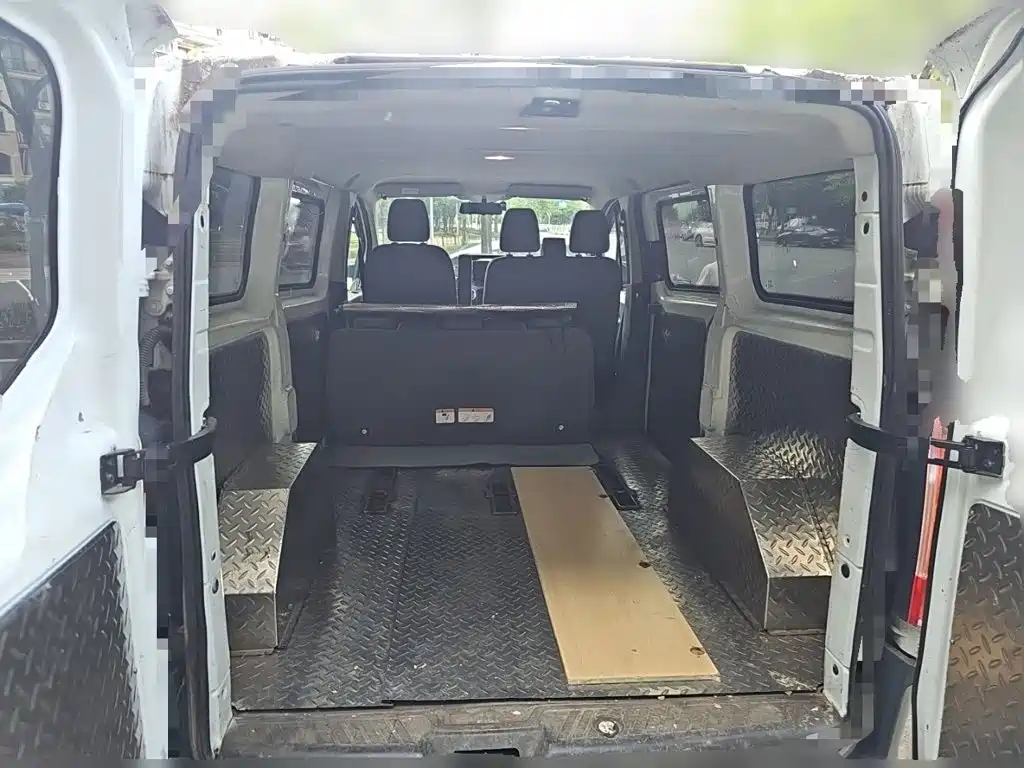 Ford Transit — миниатюра 20