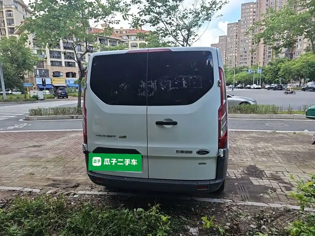 Ford Transit — миниатюра 5