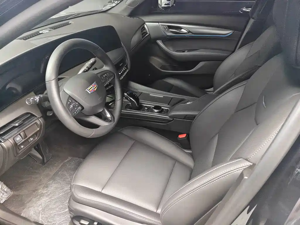 Cadillac CT5 — миниатюра 5