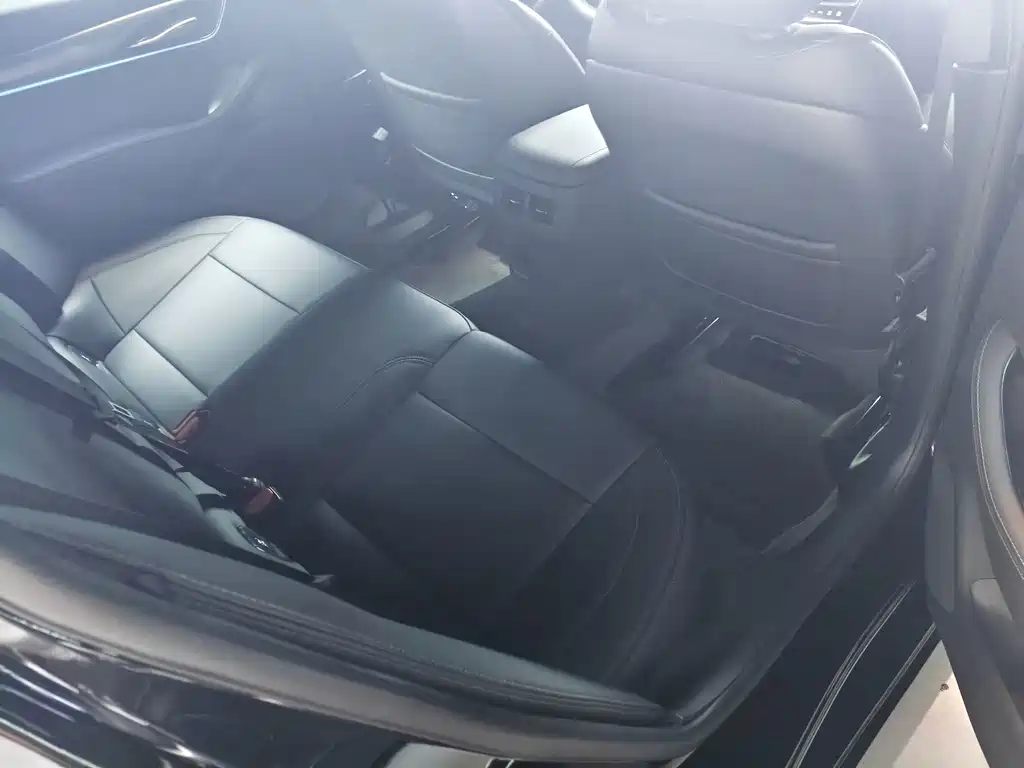 Cadillac CT5 — миниатюра 21