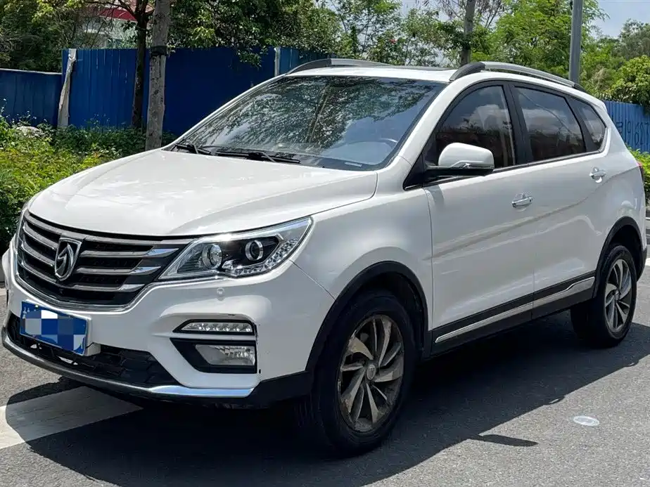 Купить Baojun 560