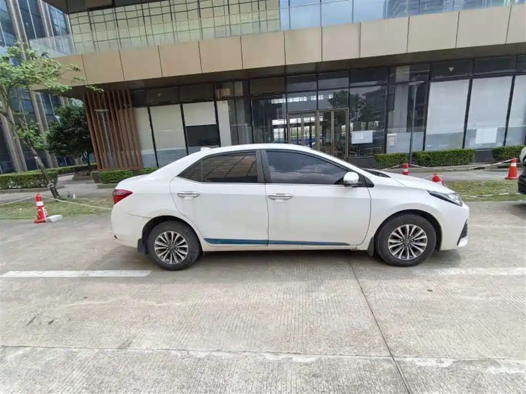 Toyota Corolla — миниатюра 9