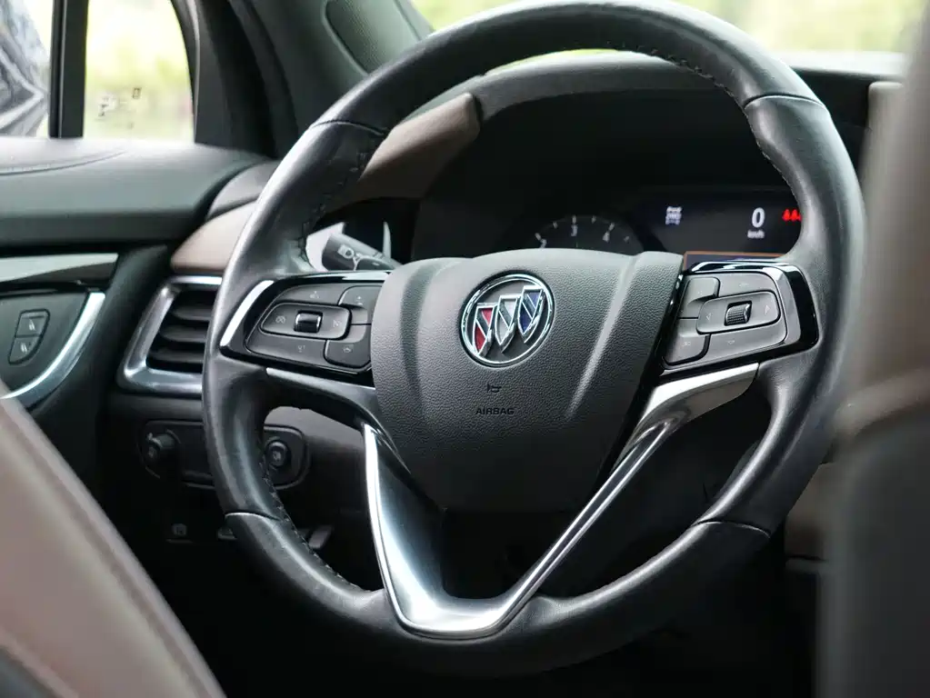 Buick Enclave — миниатюра 6