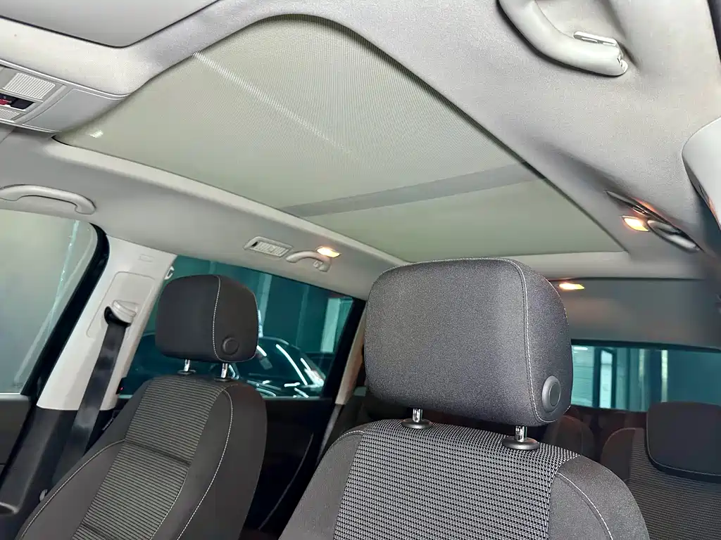 Volkswagen Sharan — миниатюра 8