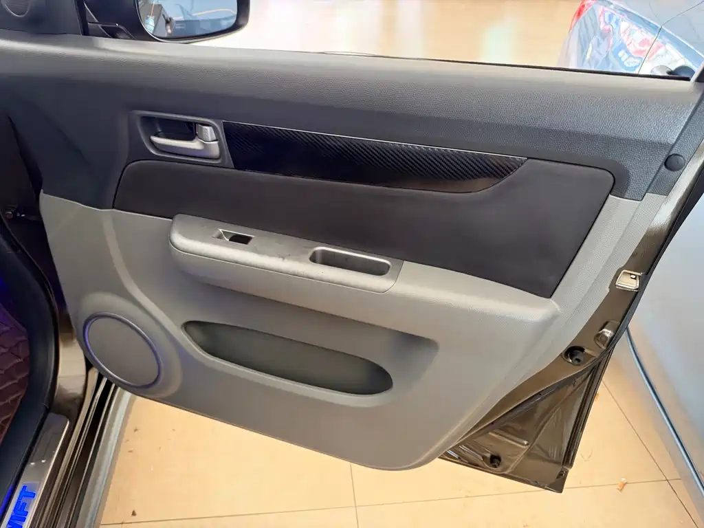 Suzuki Swift — миниатюра 28