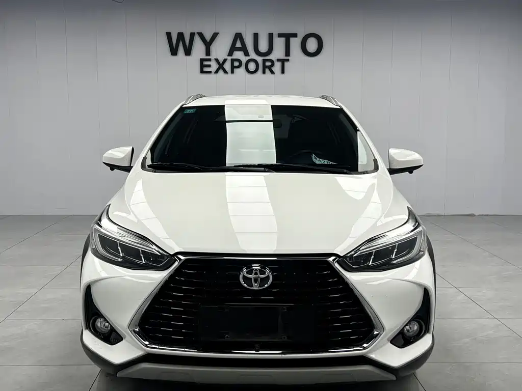 Toyota Yaris L — миниатюра 2
