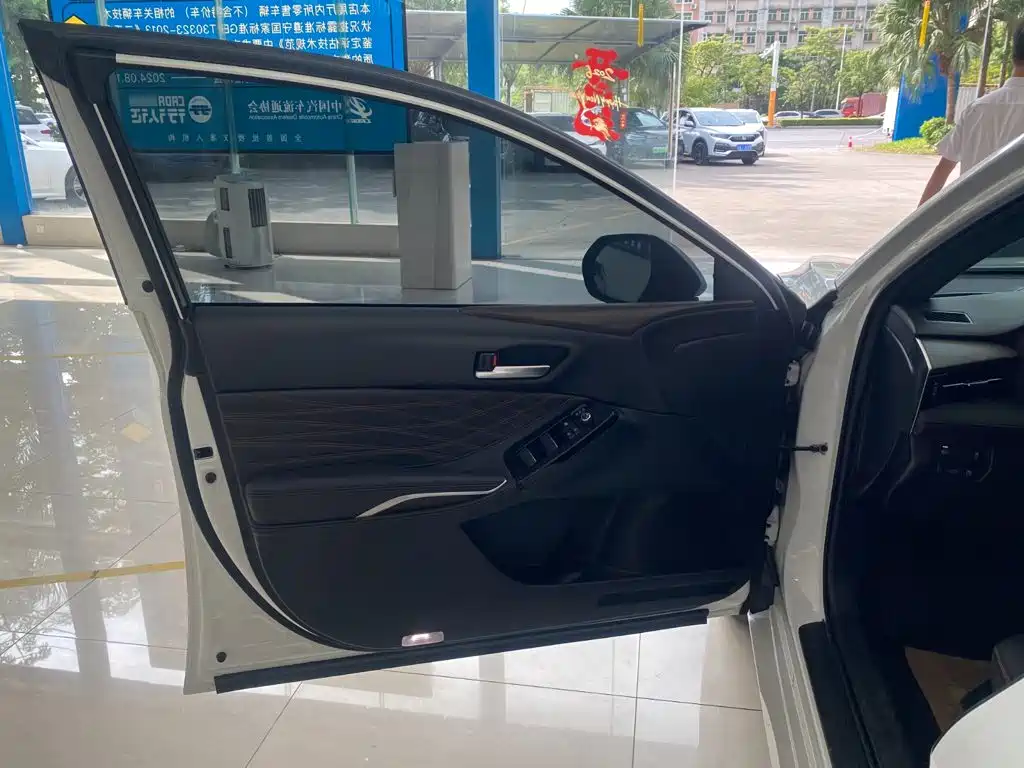Toyota Avalon — миниатюра 4