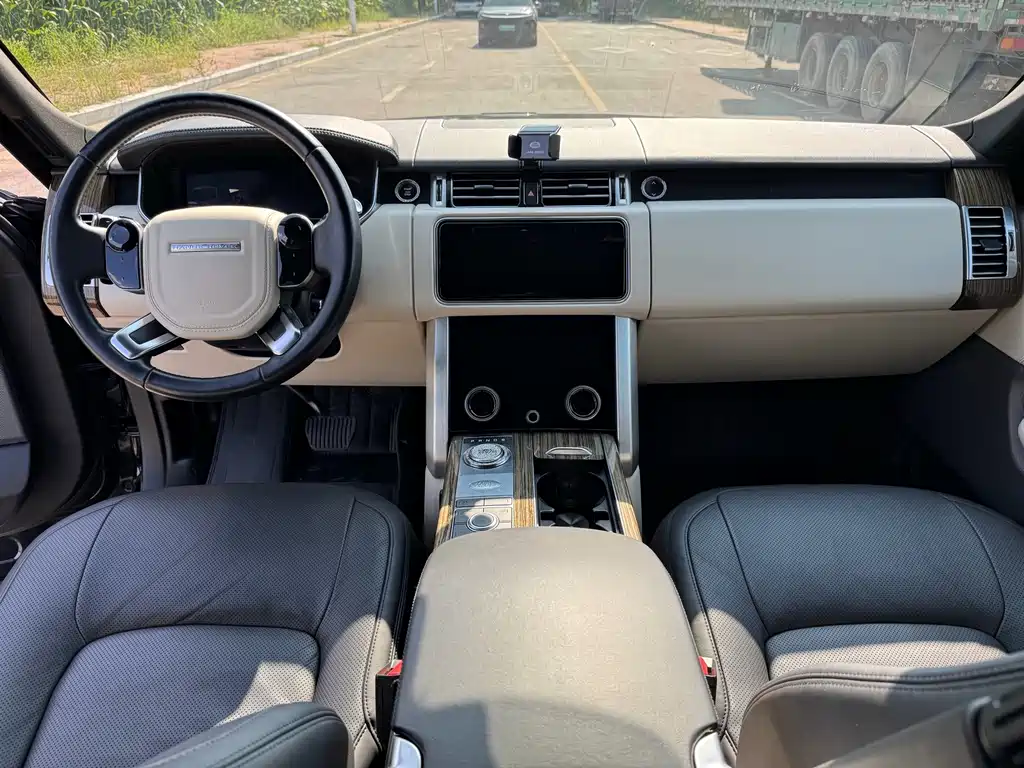 Land Rover Range Rover — миниатюра 11