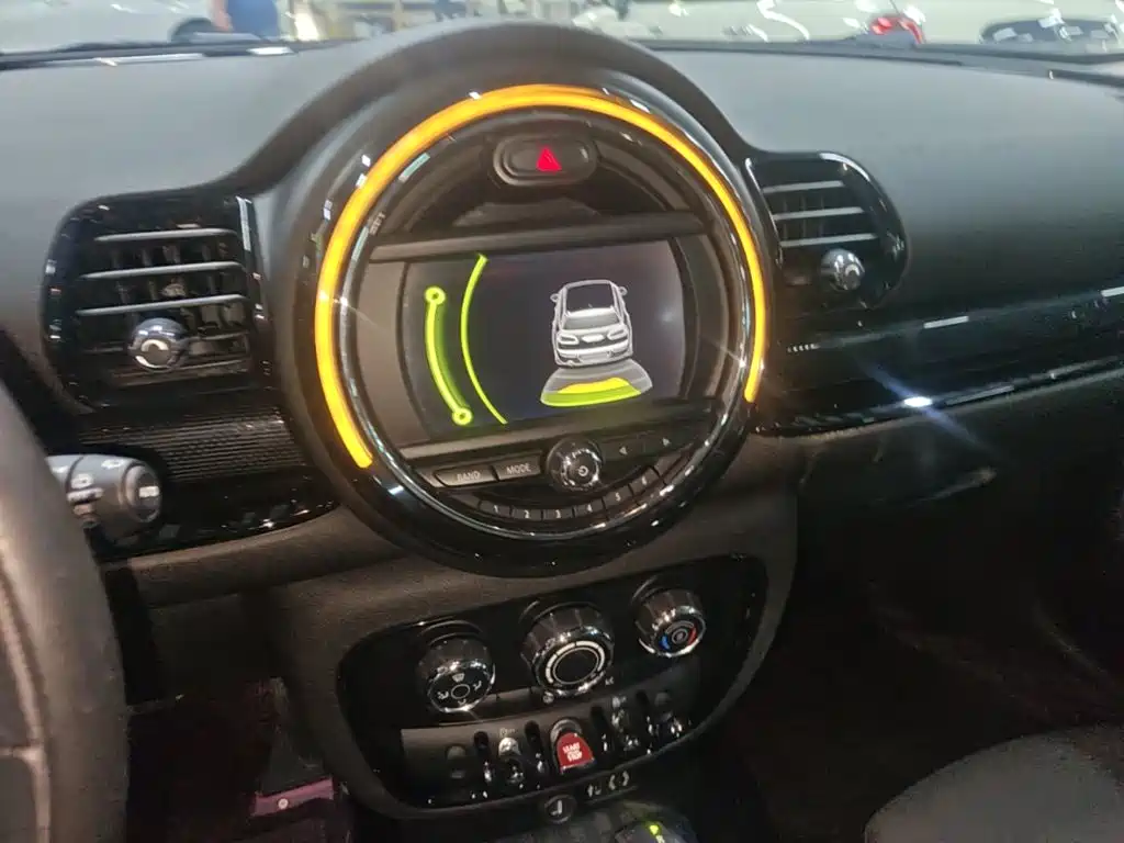MINI Mini Clubman — миниатюра 13