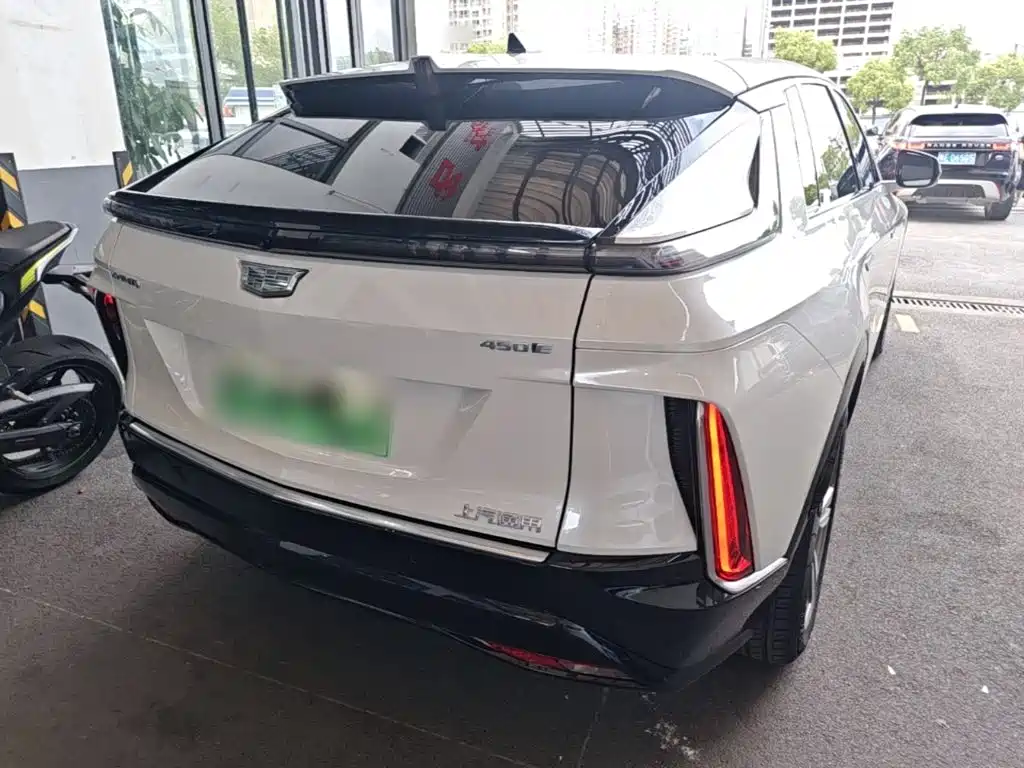 Cadillac Lyriq — миниатюра 7