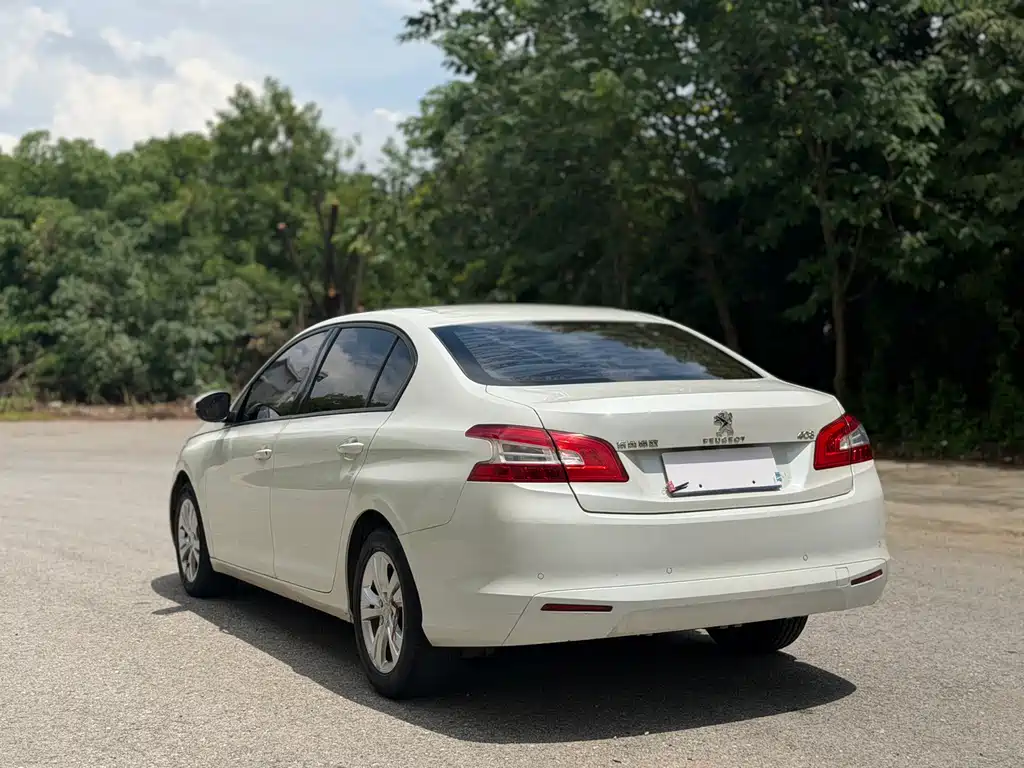 Peugeot 408 2014 1.8L AT Luxury