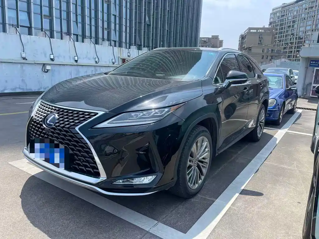 Lexus RX 2021