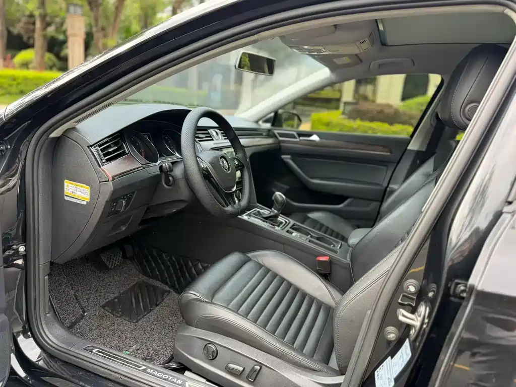 Volkswagen Magotan 2017 330TSI DSG Lead