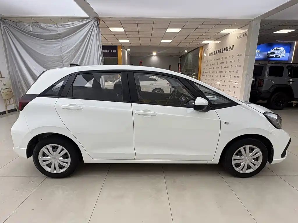 Honda Fit — миниатюра 5