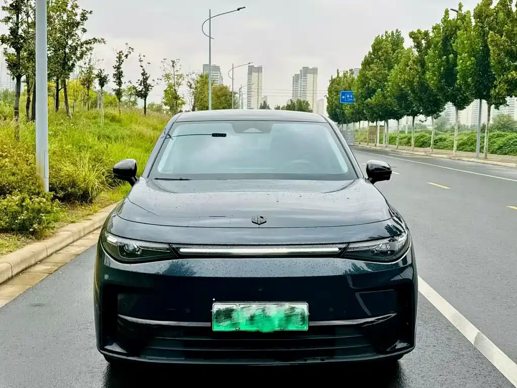 Leapmotor Leapmotor C10 — миниатюра 2