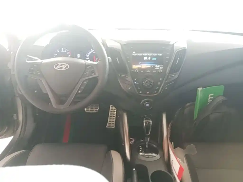 Hyundai Veloster — миниатюра 10