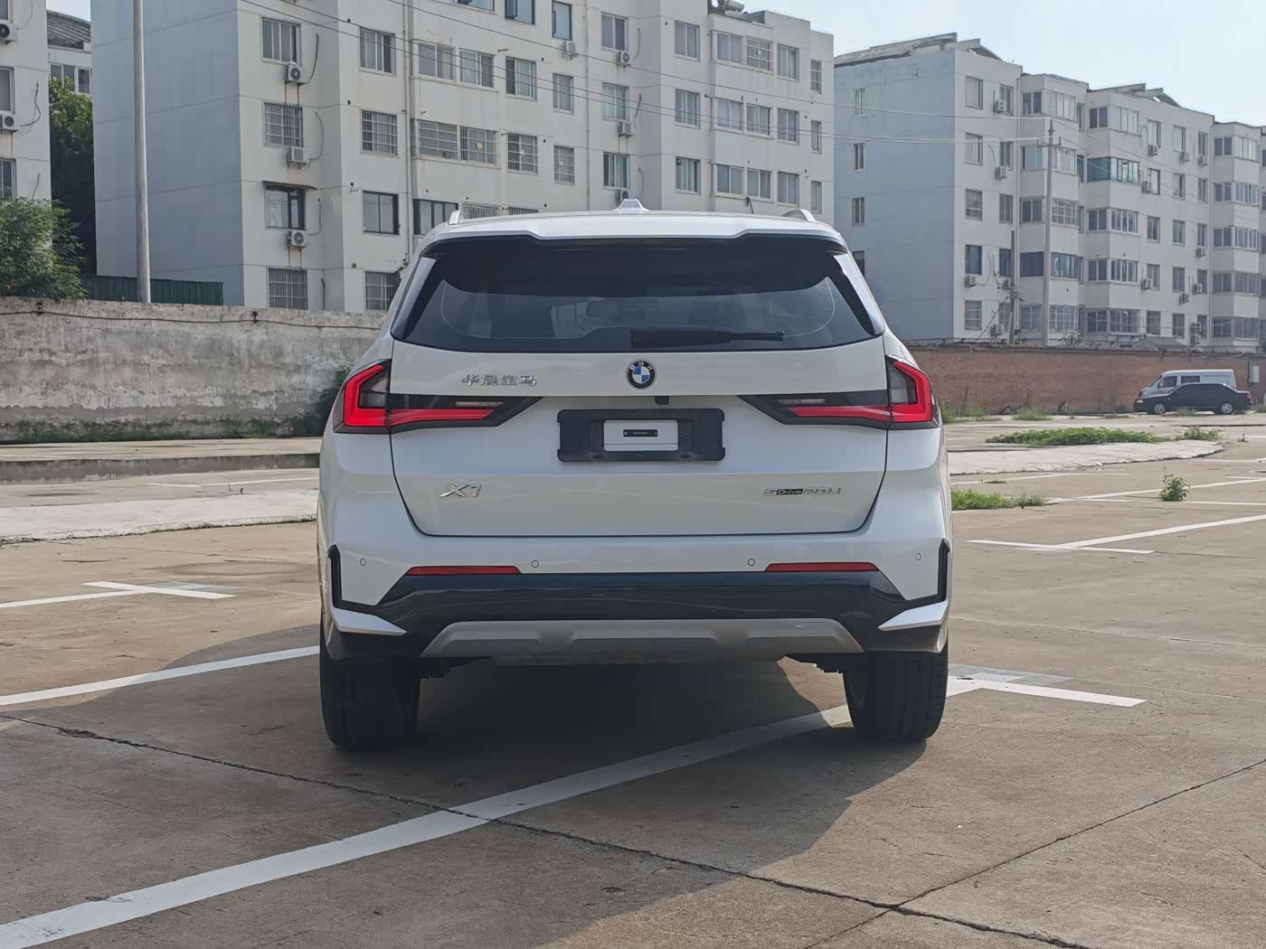 BMW X1 1.5 л 2023 г. Белый, пробег 33000 км