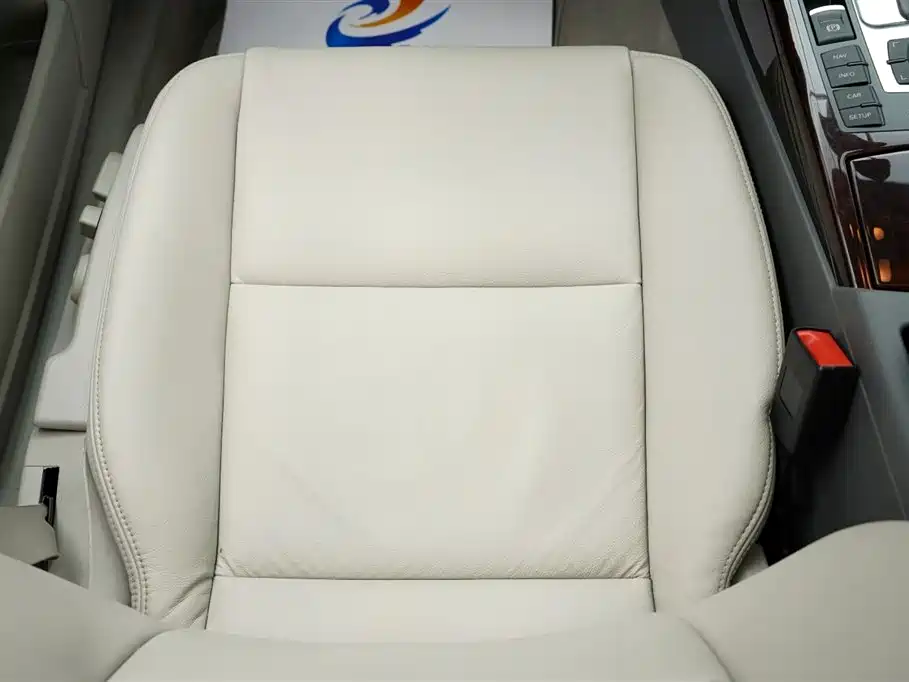 Audi A6L 2010 2.4L