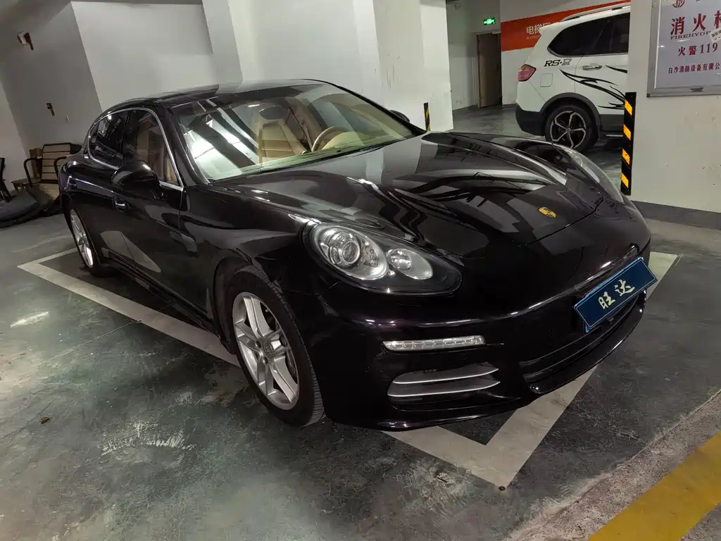 Porsche Panamera 2014 Panamera Executive 3.0T