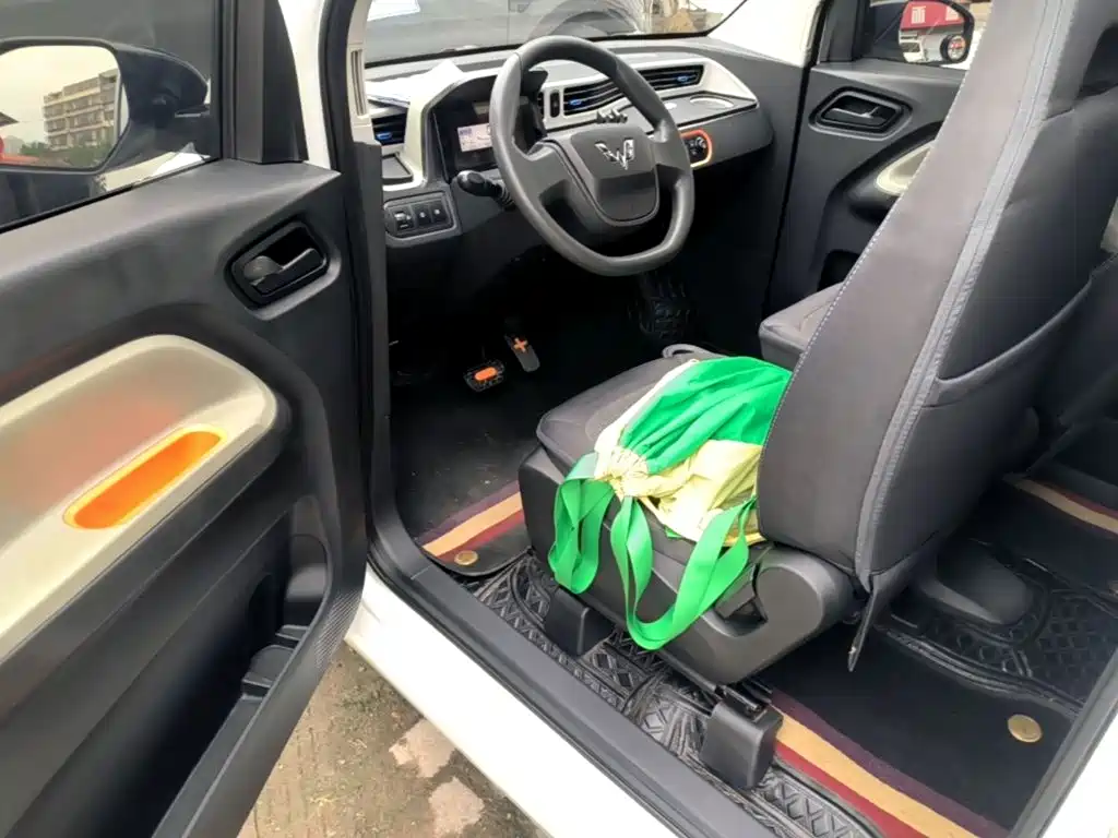 Wuling MINIEV — миниатюра 16