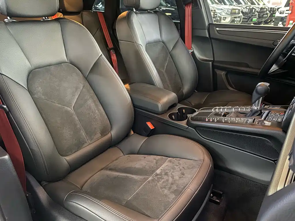 Porsche Macan — миниатюра 15