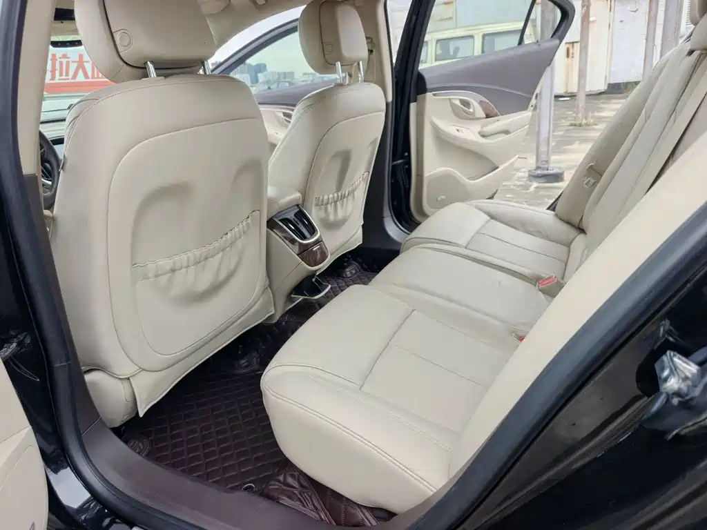 Buick LaCrosse — миниатюра 8