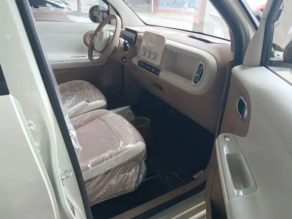 Wuling MINIEV — миниатюра 7