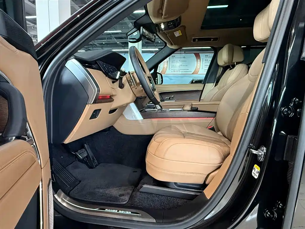 Land Rover Range Rover 2025 3.0 L6 400PS Long Wheelbase