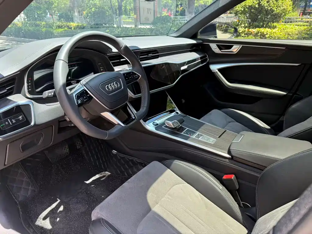 Audi A6L 2024 45 TFSI quattro Premium
