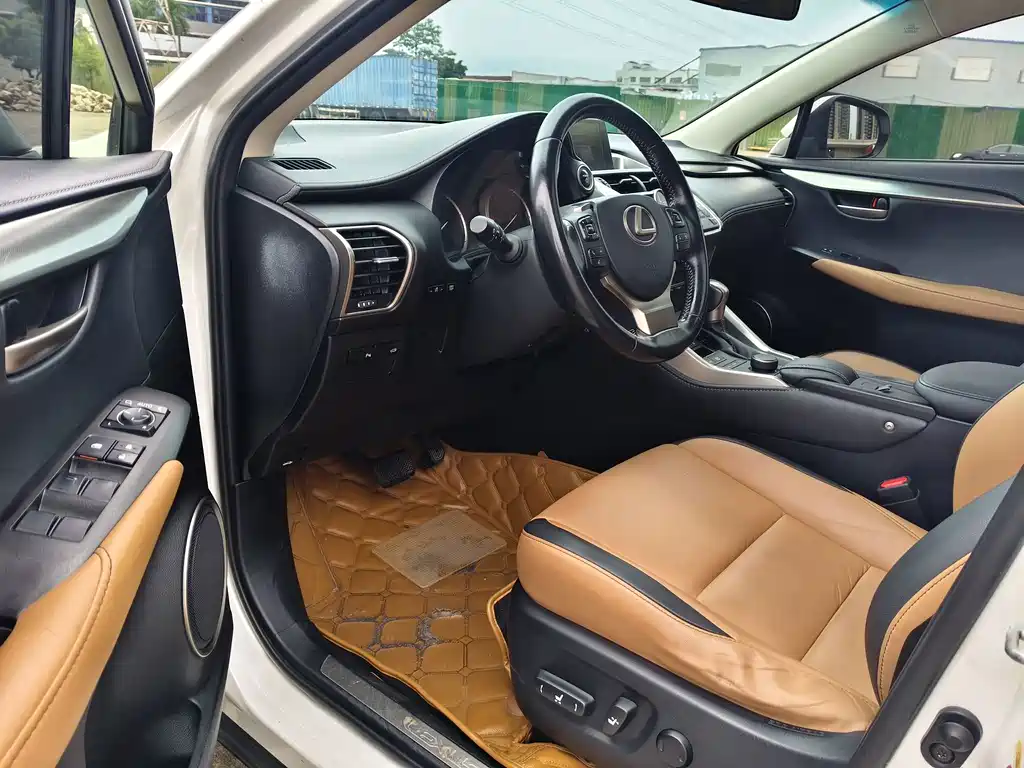 Lexus NX — миниатюра 8