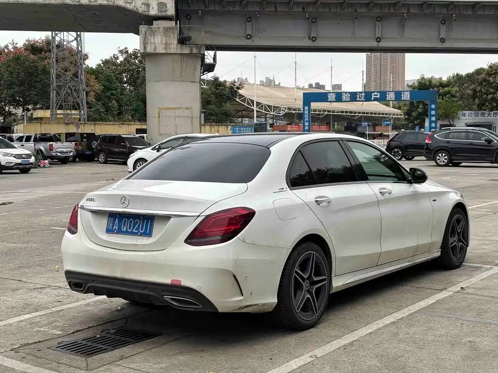 Mercedes-Benz C-Class — миниатюра 6