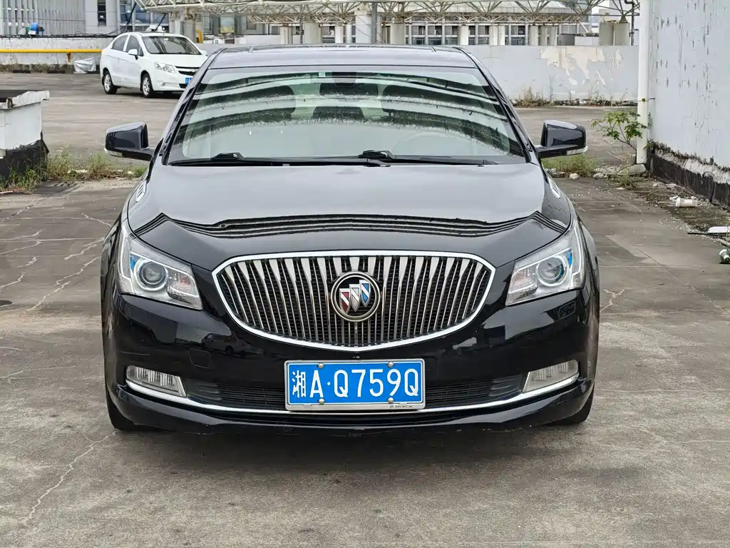 Buick LaCrosse — миниатюра 2