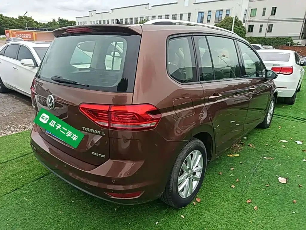 Volkswagen Touran — миниатюра 7