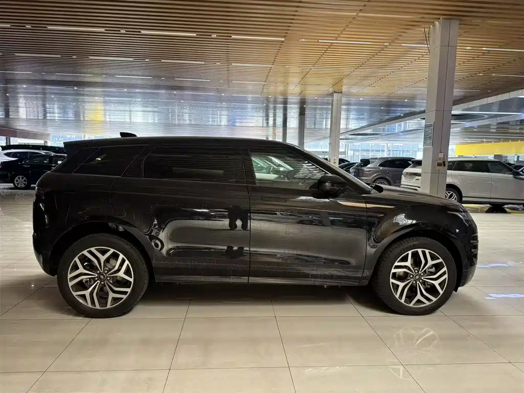 Land Rover Range Rover Evoque 2026 L SE