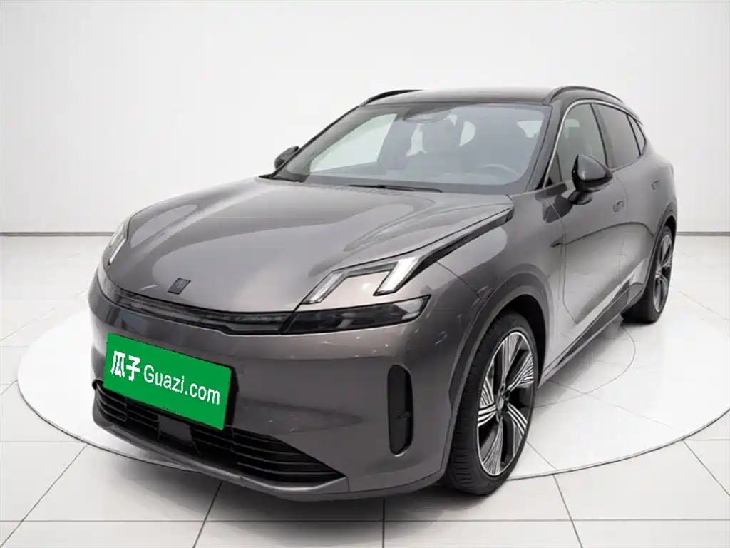 Lynk & Co 08 EM-P 2024