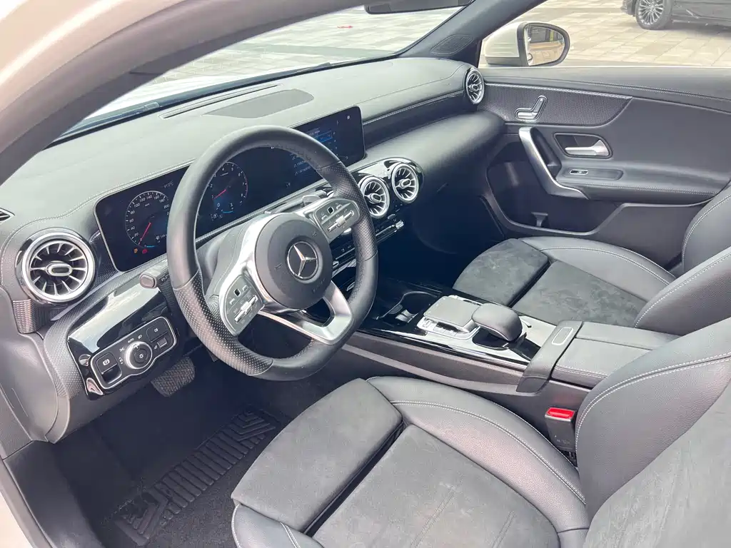 Mercedes-Benz A-Class A 2020 A 200 L Sport