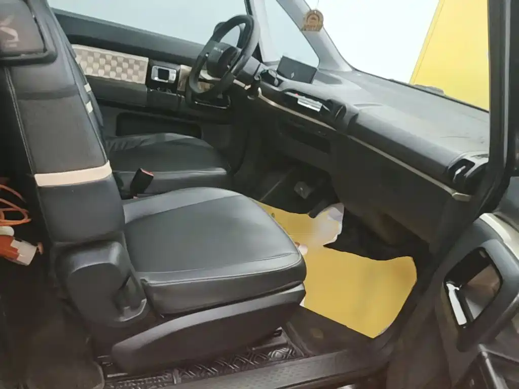 Baojun KiWi EV — миниатюра 25