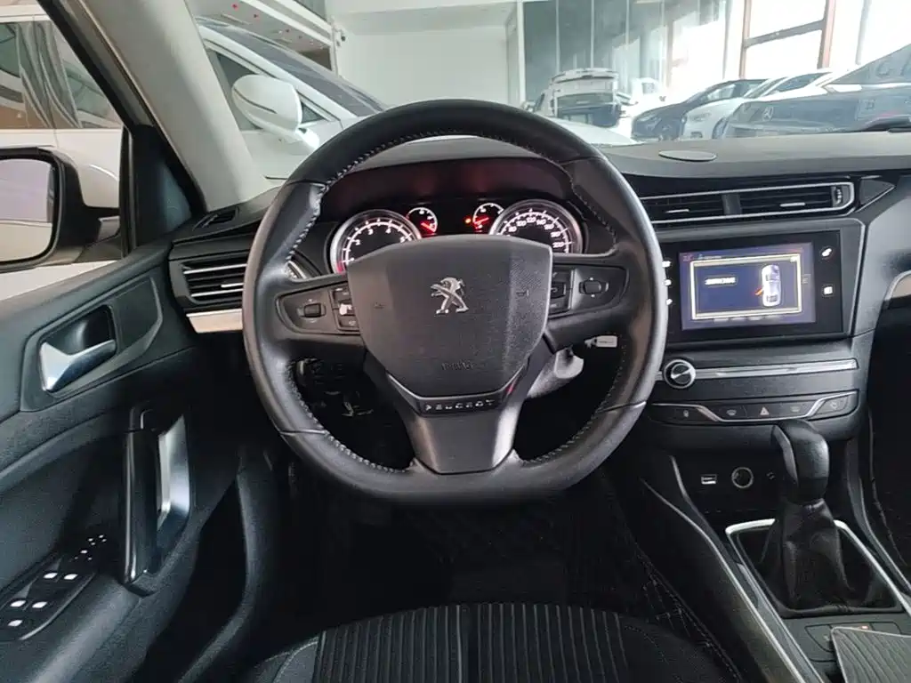 Peugeot 408 — миниатюра 11
