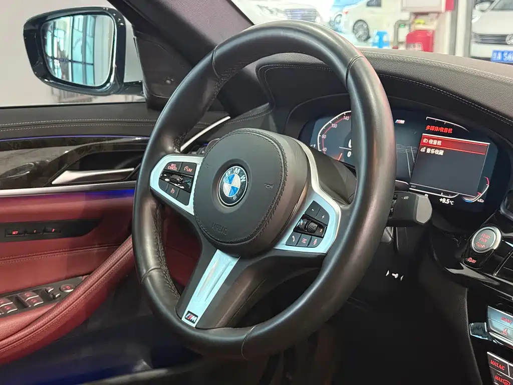 BMW 5 Series — миниатюра 15
